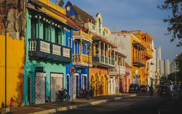Colombia hiring cost and payroll planning guide for TalentCost