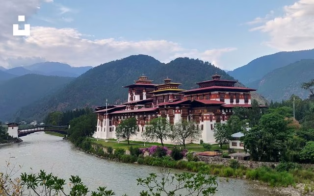 Bhutan hiring cost guide — employer payroll taxes and employment cost overview on TalentCost