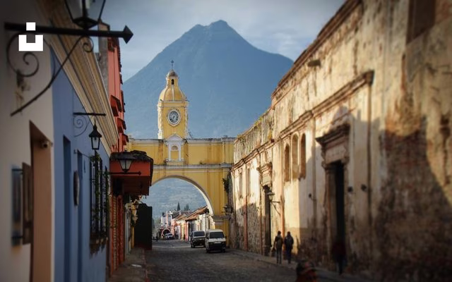 Guatemala hiring cost guide — employer payroll taxes and employment cost overview on TalentCost