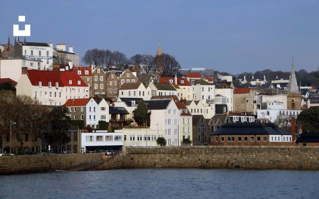 Guernsey hiring cost guide — employer payroll taxes and employment cost overview on TalentCost