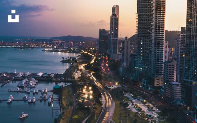 Panama hiring cost guide — employer payroll taxes and employment cost overview on TalentCost